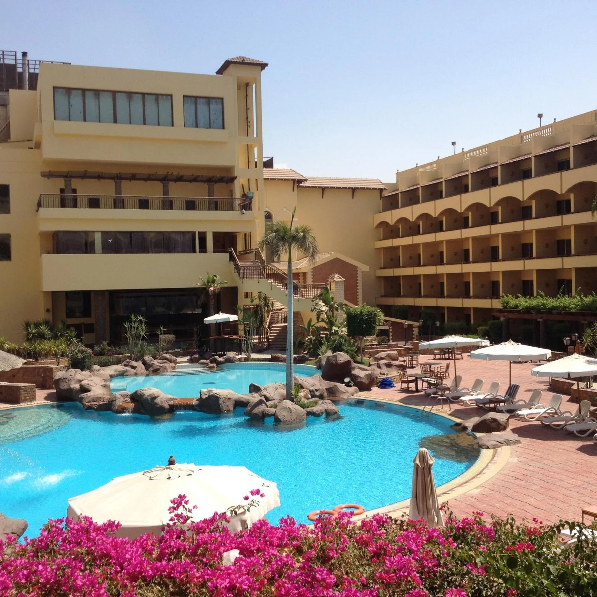 Hotel - Photo 1