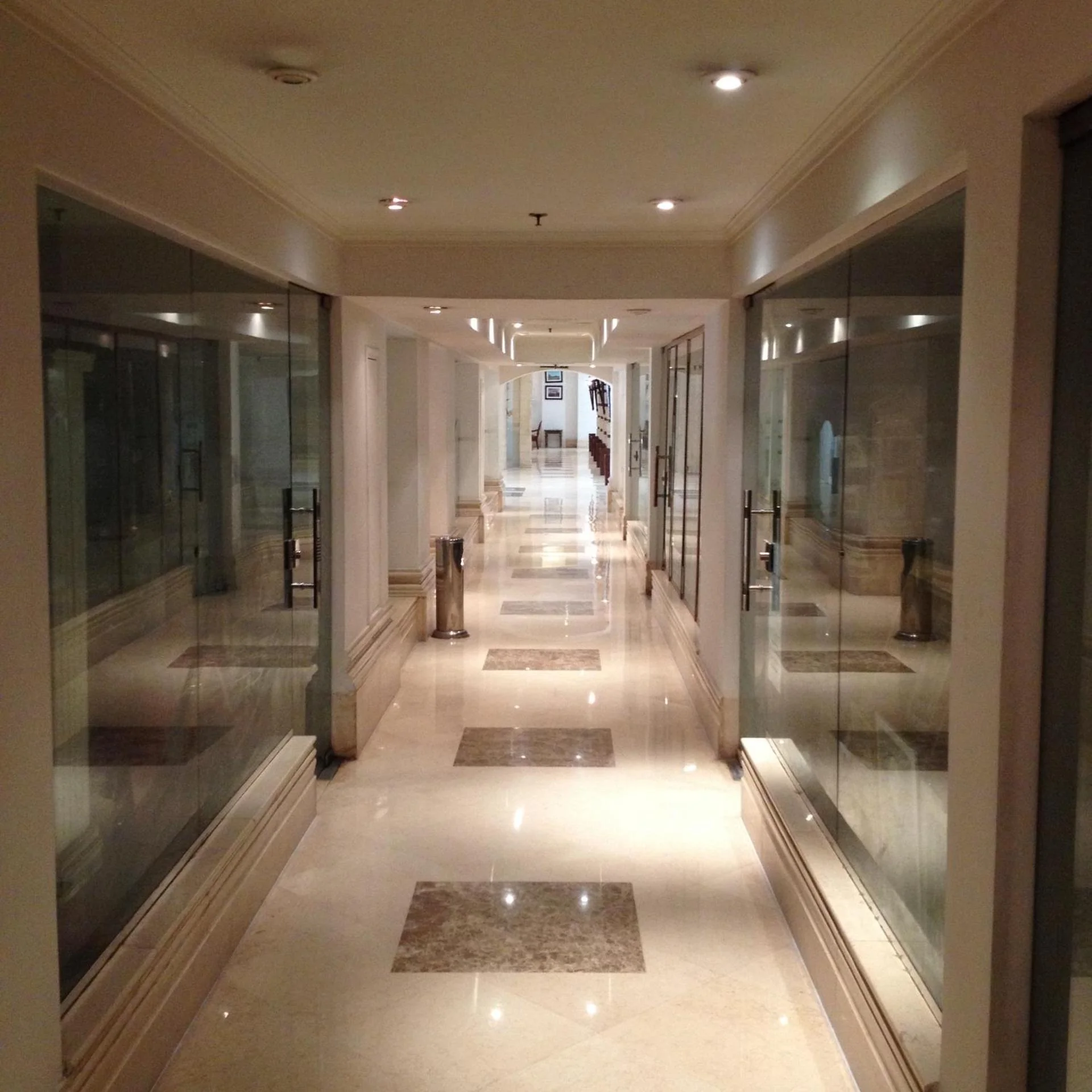 Hotel - Thumbnail 4