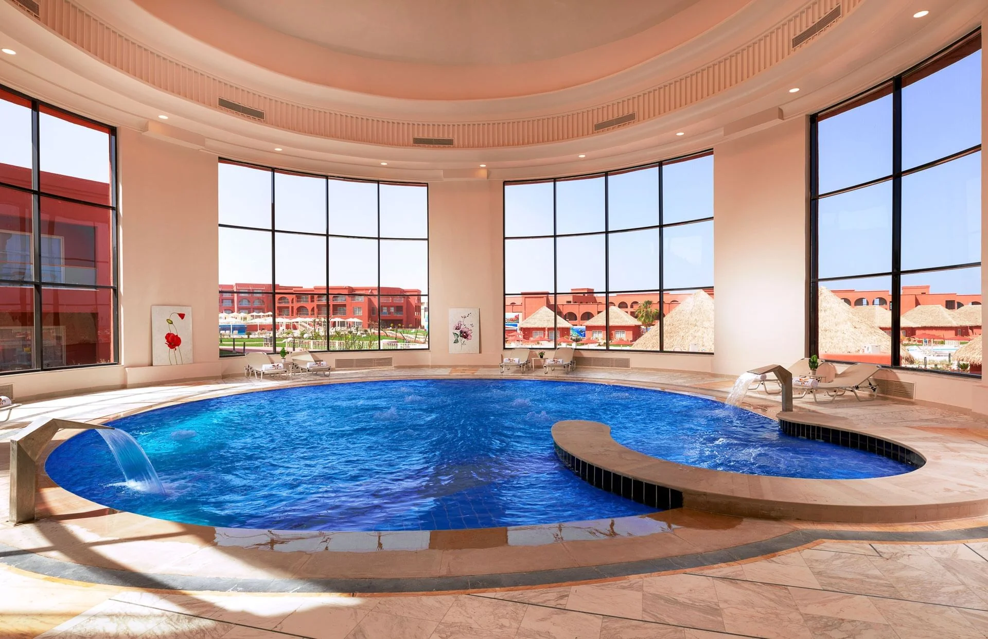 Hotel - Thumbnail 5