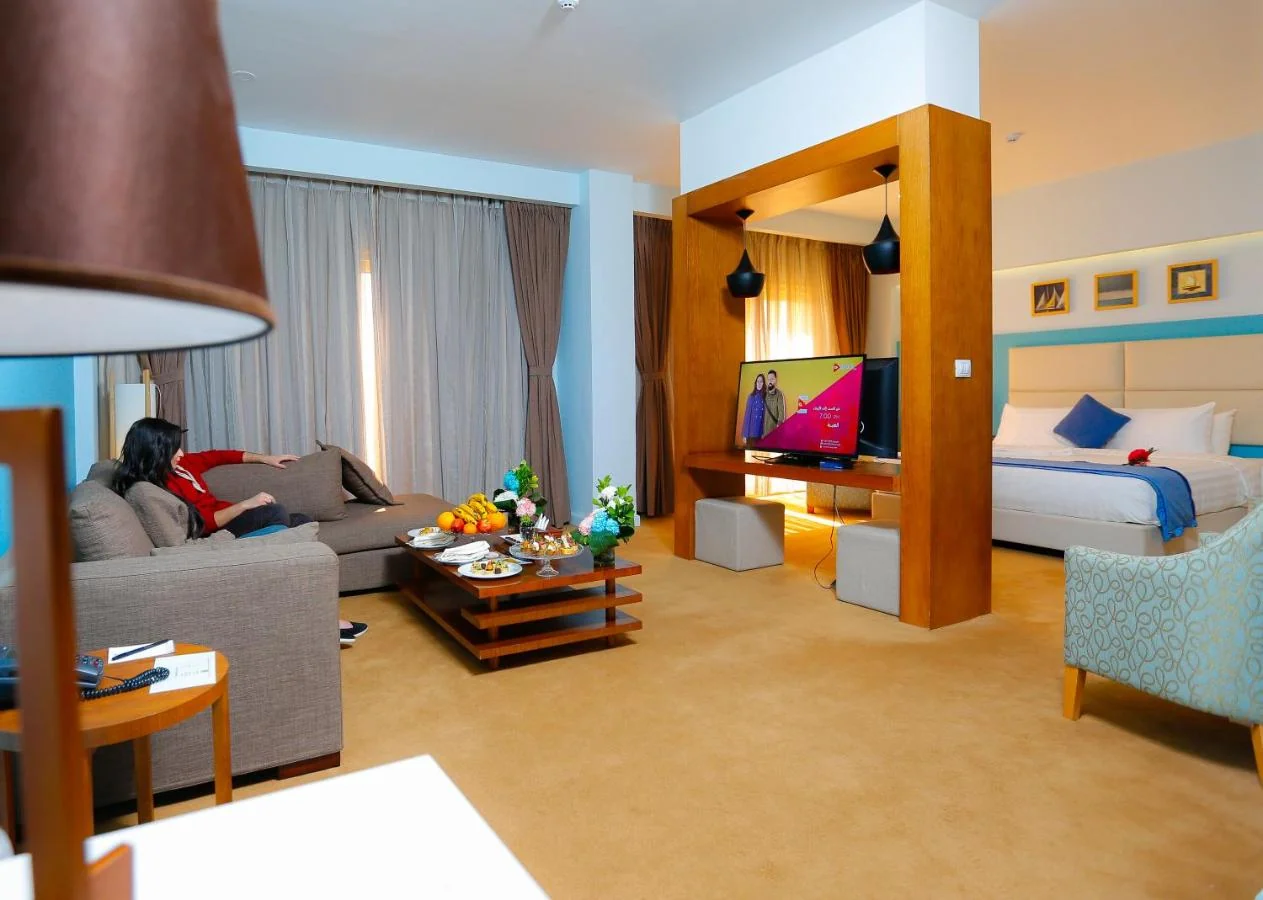 Hotel - Thumbnail 2