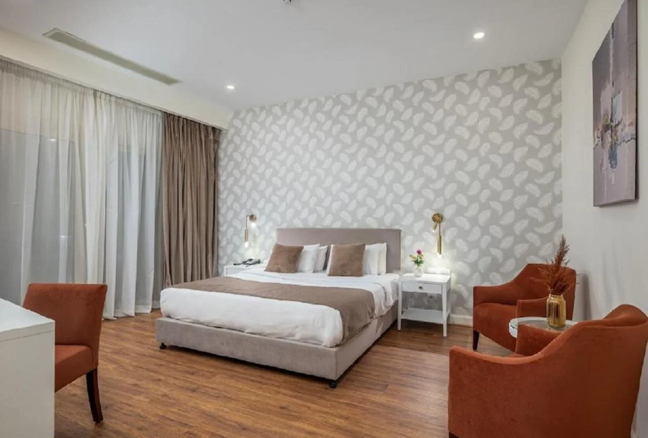 Hotel - Thumbnail 6