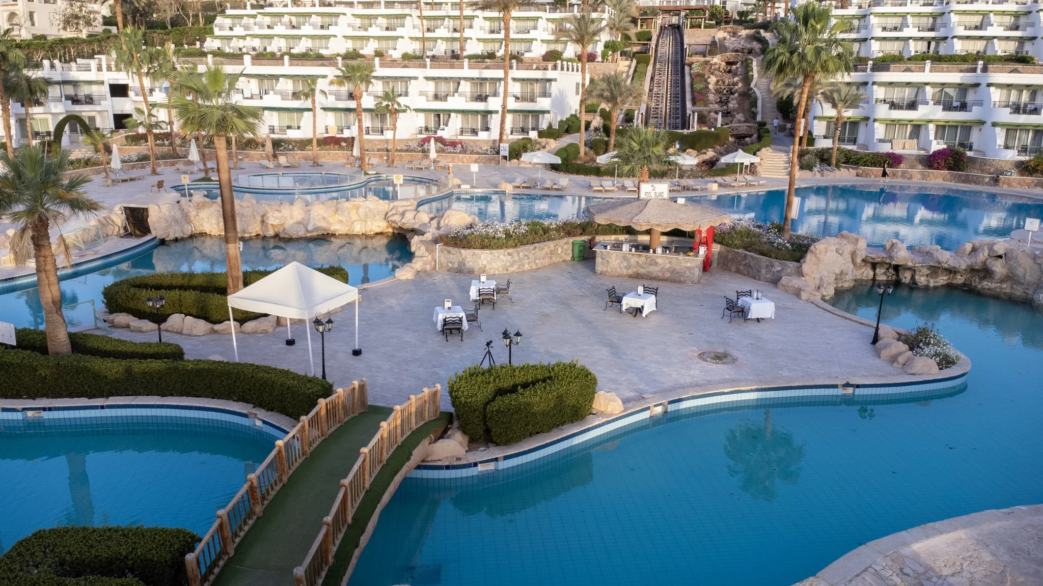 Hotel - Thumbnail 4