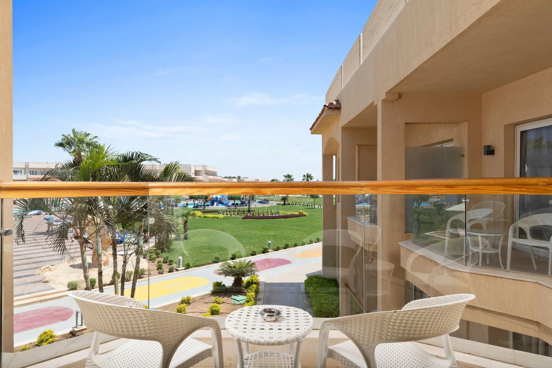 Hotel - Thumbnail 5