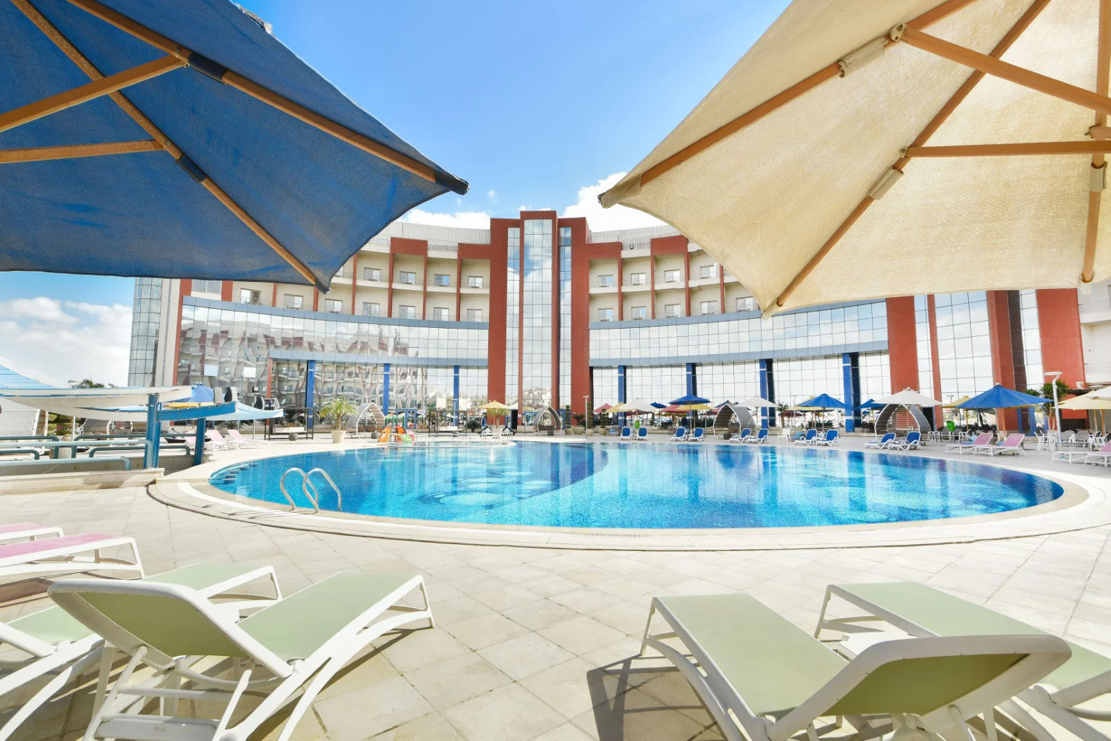 Hotel - Thumbnail 8
