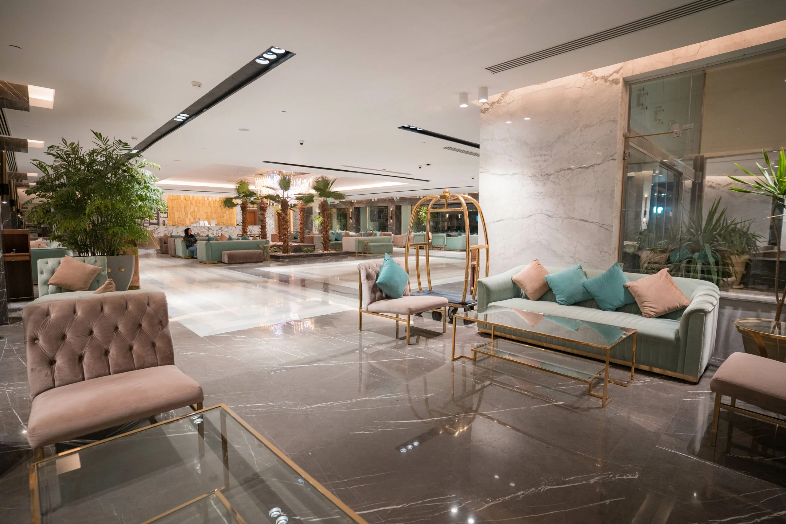 Hotel - Thumbnail 3