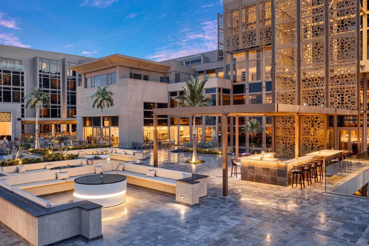 Hotel - Thumbnail 3